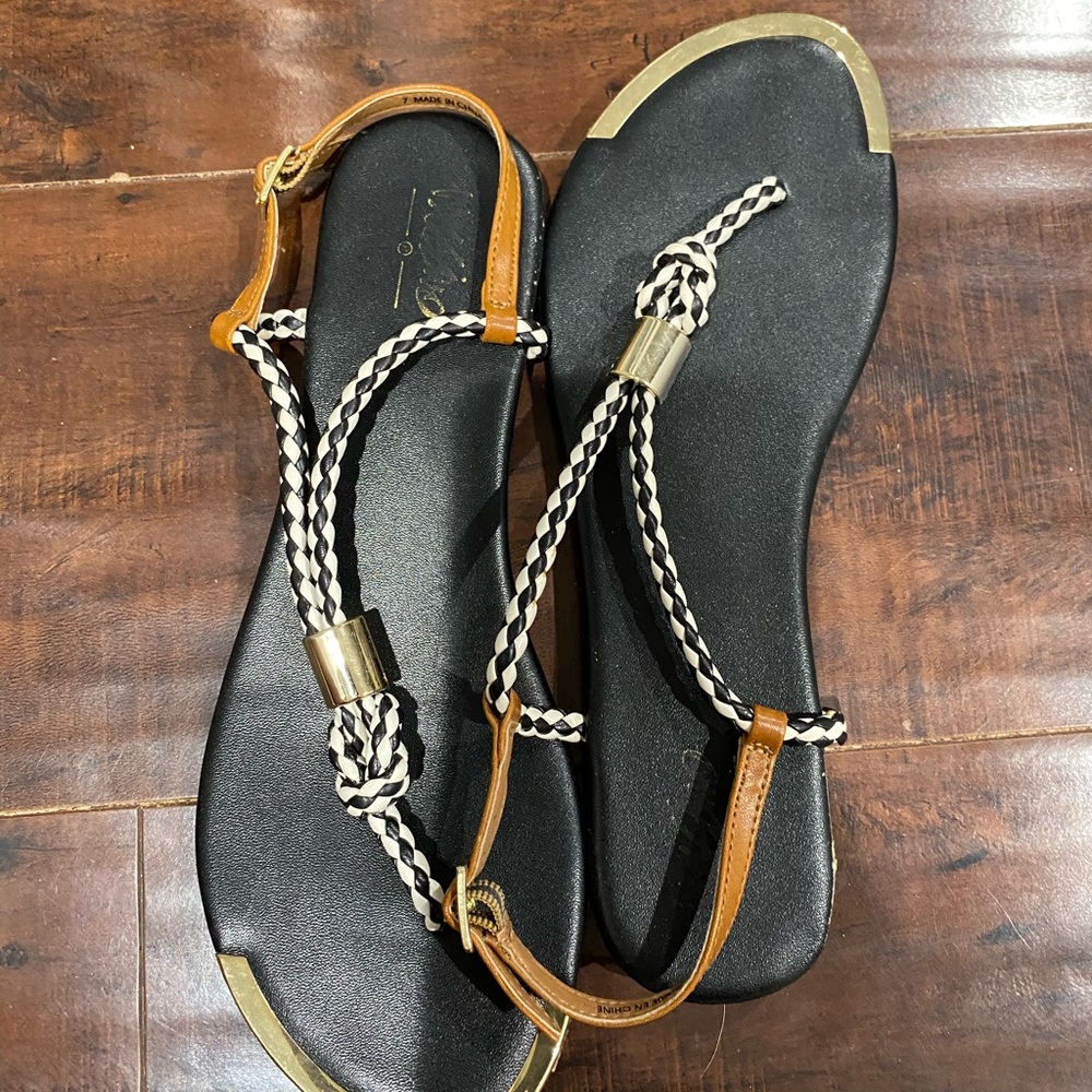 Strap thong sandals